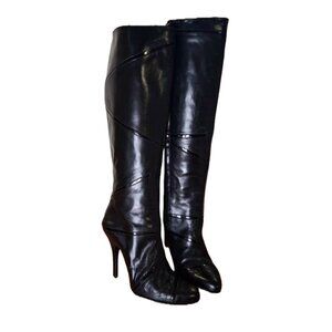 SLEEK ,  SHINY ITALIAN BOOTS